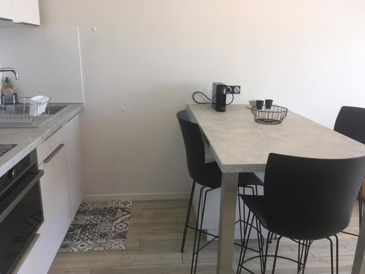 Ocean View Avec Parking Apartment